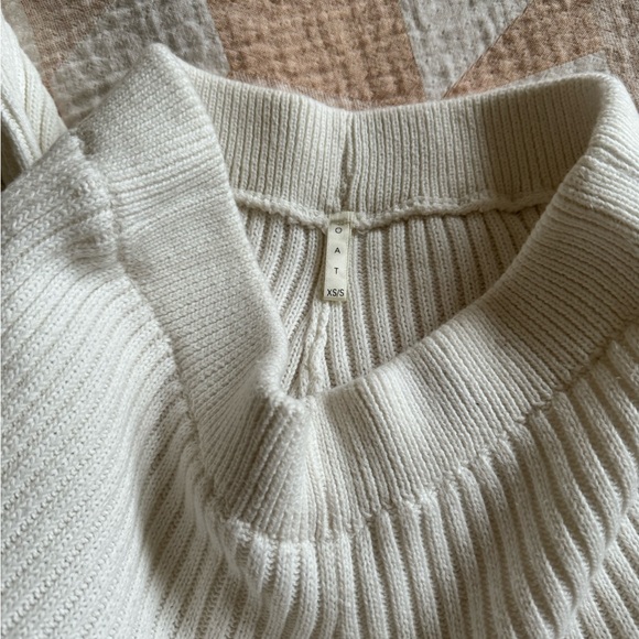 OAT Women Ribbed Knit Matching Set - Picture 3 of 4